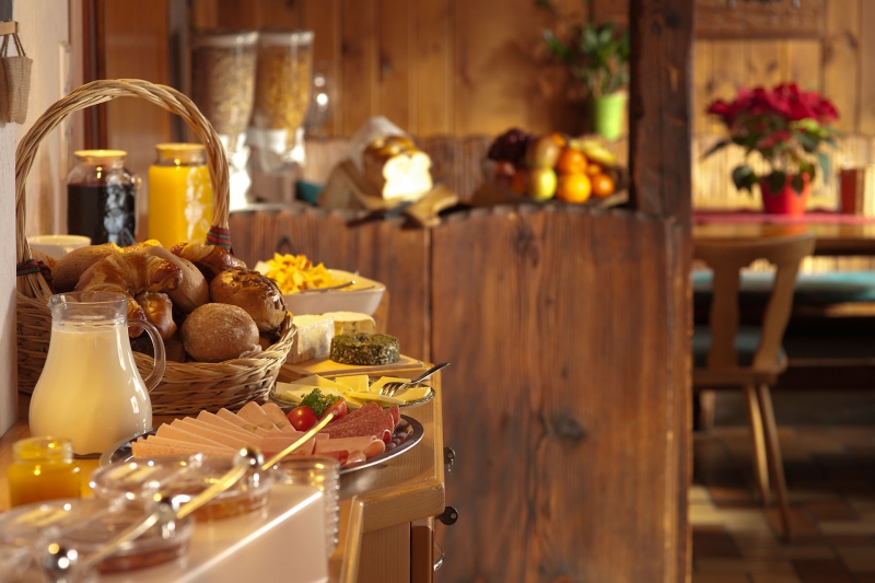 restaurant-LES ARCS-min_breakfast-801827